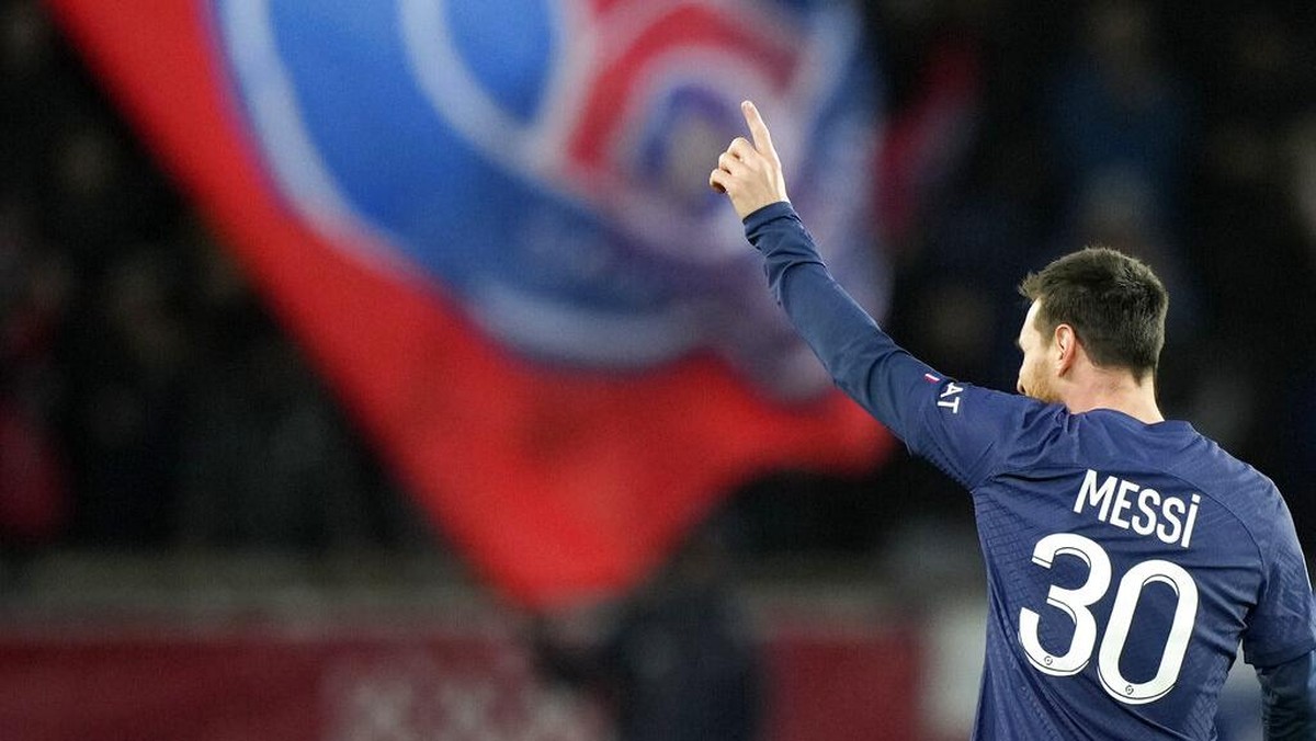 Lionel Messi tampil apik di laga combeback bareng PSG (Foto: AP/Francois Mori)
