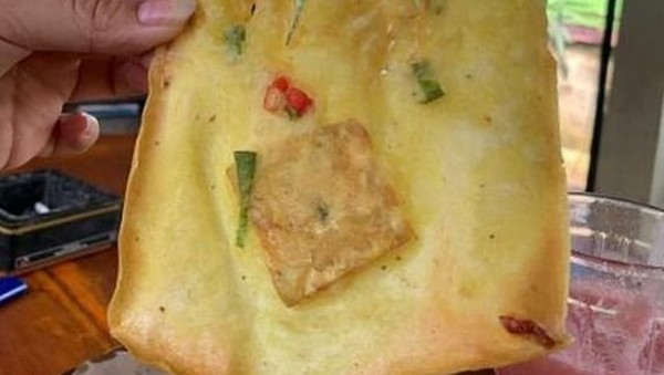 Zonk! 10 Bentuk Gorengan Tak Sesuai Ekspektasi Ini Bikin Elus Dada