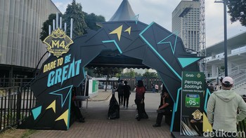 Setelah dilakukan pemeriksaan di depan, nantinya di dalam juga masih terdapat pemeriksa terkait tiket yang dibeli. Foto: (Panji Saputro/detikINET).