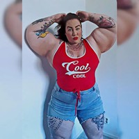 Seorang bodybuilder bernama Jackie Koorn dijuluki Hulk versi wanita karena bentuk tubuhnya. Penampilannya yang jadi viral ternyata berkat pandemi Corona. Foto: Instagram Jackie Koorn