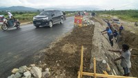 Jalan sepanjang 900 meter yang hilang akibat bencana likuifaksi 2018 silam difungsikan kembali setelah dilakukan rekonstruksi oleh Kementerian PUPR.