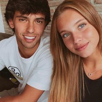 Magui Corceiro dikenal sebagai pacar pesepak bola yang baru pindah ke Chelsea, Joao Felix. Tapi artis cantik asal Portugal itu dikabarkan dengan juga pemain bola lain yakni Pedro Porro. Foto: Instagram Joao Felix