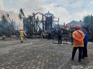 Kebakaran Padam, RM Ampera Soekarno-Hatta Bandung Rata dengan Tanah!