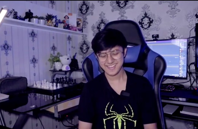 Don Aubrey Ken Daisuke sendiri merupakan anak pertama Della Puspita. Ia memiliki seorang adik perempuan bernama Fara Miyako Emi Joana. Foto: Instagram/@dellapuspita00