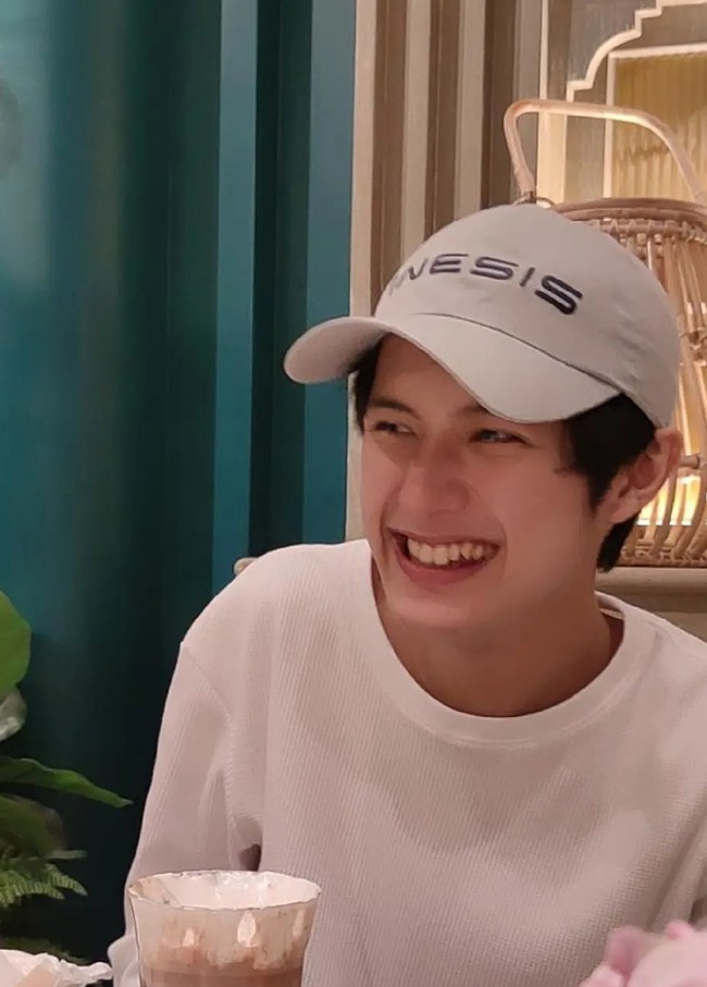 Tahun ini Ken Daisuke sendiri akan berusia 18 tahun. Penampilannya pun sudah terlihat semakin dewasa. Foto: Instagram/@dellapuspita00