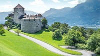 Liechtenstein merupakan sebuah negara kecil yang tidak punya hutang negara sama sekali. Keren yaa... Getty Images/iStockphoto/mikolajn