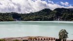 Kepincut Birunya Air di Talaga Bodas Garut
