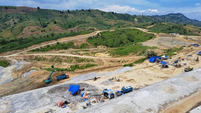 Bendungan Jragung dibangun Kementerian PUPR melalui Balai Besar Wilayah Sungai (BBWS) Pemali Juana, Ditjen Sumber Daya Air setelah sebelumnya menyelesaikan pembangunan Bendungan Logung di Kabupaten Kudus dan Randugunting di Kabupaten Blora.