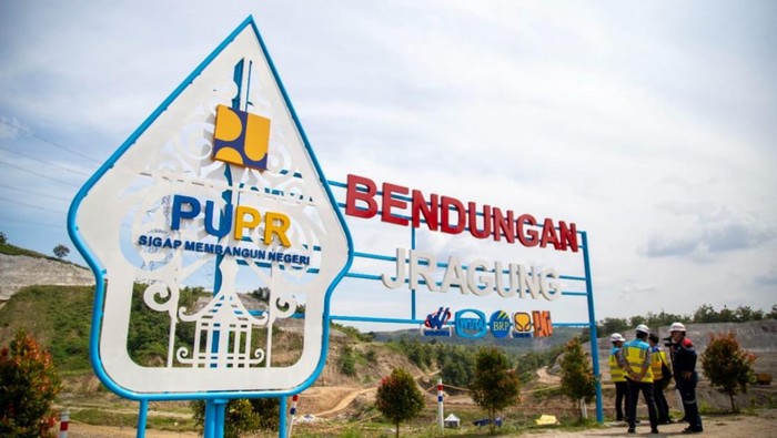 Mengintip Proyek Bendungan Pemasok Air ke 3 Wilayah di Jateng Bendungan Jragung dibangun Kementerian PUPR melalui Balai Besar Wilayah Sungai (BBWS) Pemali Juana, Ditjen Sumber Daya Air setelah sebelumnya menyelesaikan pembangunan Bendungan Logung di Kabupaten Kudus dan Randugunting di Kabupaten Blora.