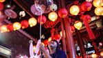 Menikmati Suasana Malam Old Shanghai Sedayu City Jelang Imlek