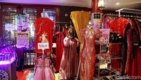 Kawasan ini menawarkan suasana yang sangat kental dengan budaya China.