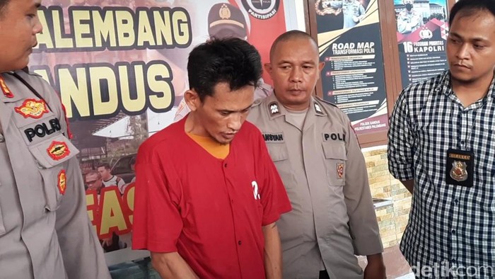 Pelaku curanmor di Palembang yang juga residivis ditangkap. (Prima Syahbana/detikSumut)