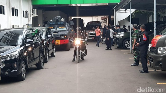 Pengawalan Lukas Enembe di RSPAD