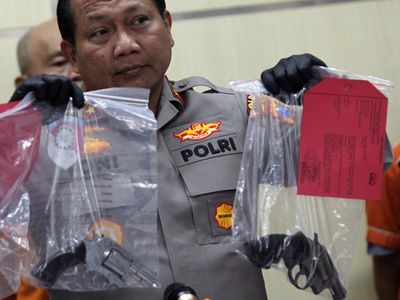 Polisi Tunjukkan Barbuk Perampokan Rumdin Wali Kota Blitar