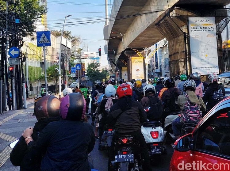Potret Padatnya Jalan di Jakarta yang Mau Berbayar hingga Rp 19.000