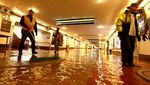 Stasiun Bawah Tanah di California Tergenang Banjir, Begini Kondisinya