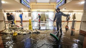 Stasiun Bawah Tanah di California Tergenang Banjir, Begini Kondisinya