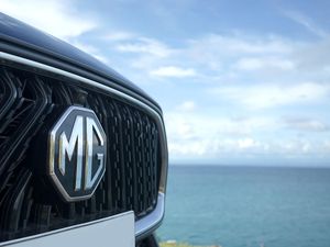 Tantang Wuling Almaz hingga Honda CR-V, SUV Baru dari MG Hadir Sebentar Lagi