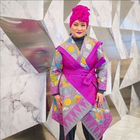 “Lain dulu lain sekarang, bisul na hulu bucat na tarang. 2018 adalah berat badan terberat aku 105 kg, 2022 alias hari ini berat badan aku nyampe di angka 68 kg, tulisnya pada salah satu unggahan di Instagram. Foto: Instagram/@tikeprie