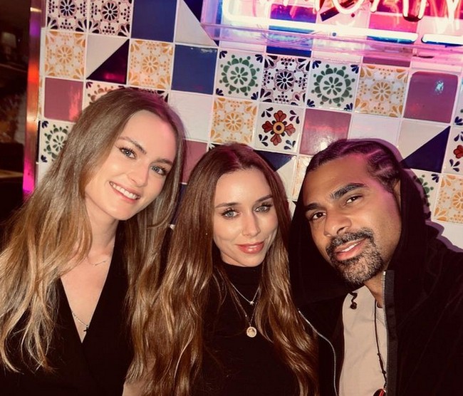 Disebut-sebut ketiganya menjadi hubungan throuple atau asmara yang dijalani dengan tiga orang. Menurut sumber, David dan Sian sebelumnya telah mencari pihak ketiga untuk dijadikan pasangan mereka. Foto: Instagram