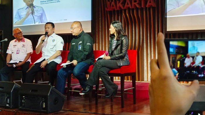 WSBK Indonesia Round 2023 Siap Digelar di Mandalika World Superbike (WSBK) 2023 akan kembali terselenggara di Sirkuit Mandalika, tanggal 3-5 Maret 2023. Peluncuran WSBK Mandalika 2023 ditandai dengan dimulainya penjualan tiket WSBK 2023 mulai 12 Januari 2023, hari ini.