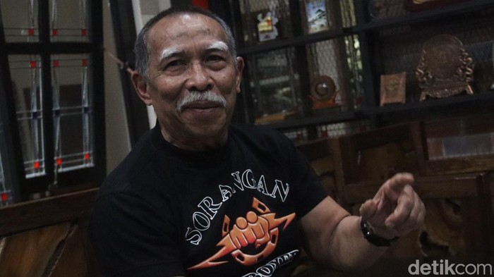 Achmad Drajat alias Aa Boxer di kediamannya