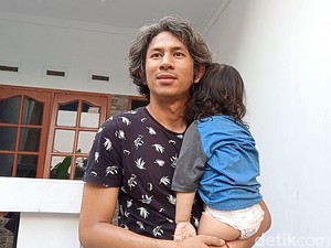 5 Artis Ini Tak Lagi Nongol di TV, Hidupnya Berubah Drastis!