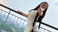 Ayudia Putri mengaku sebelum jadi DJ, ia ngamen di jalanan. (Foto: dok Instagram)
