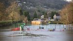 Bak Kolam Renang, Taman Bermain di Wales Terendam Banjir