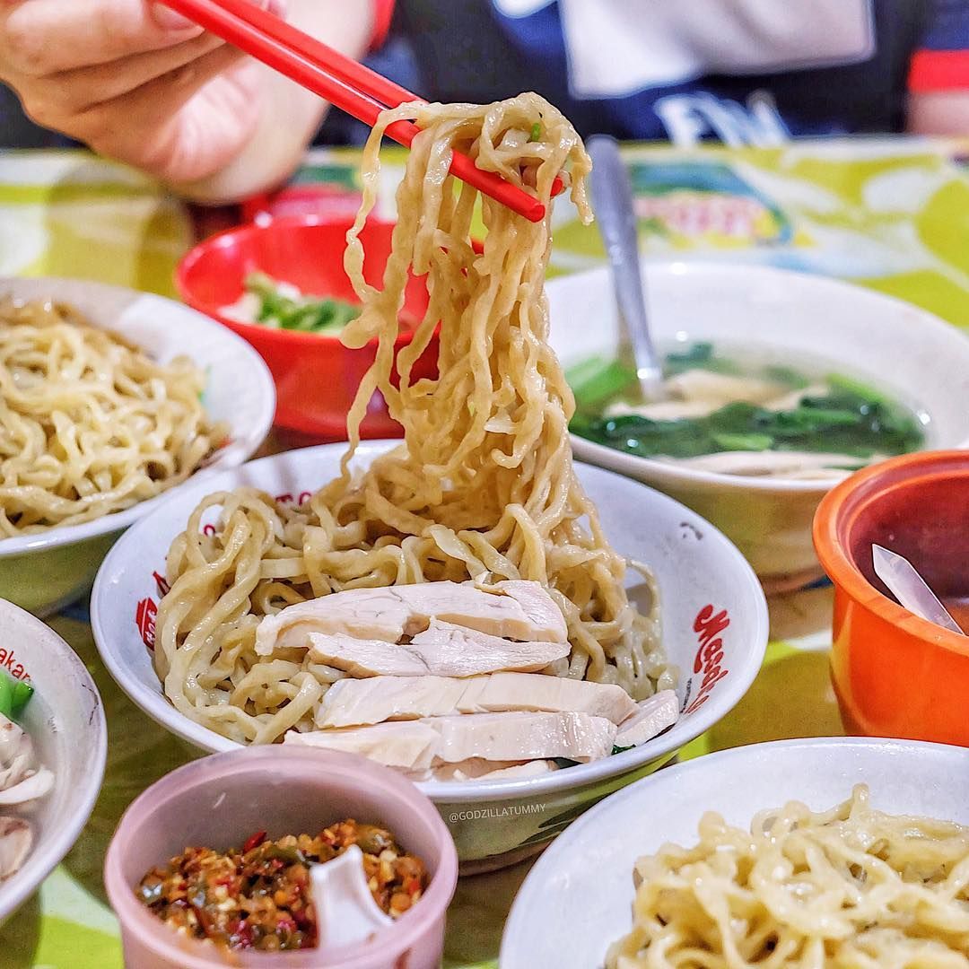 Bakmi enak di BSD