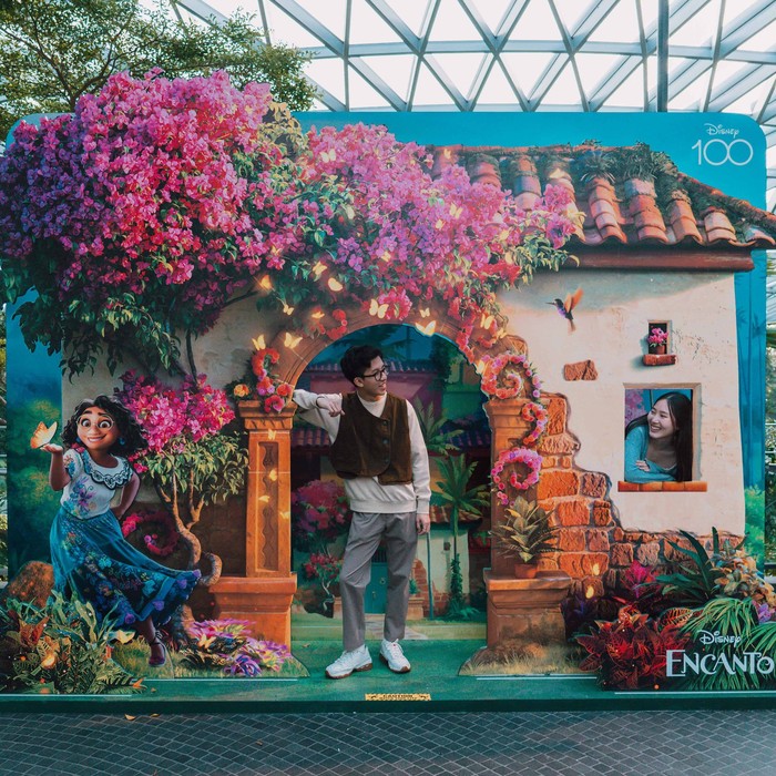 Bandara Changi meluncurkan Disney100 dalam rangka menyambut 100 tahun Disney