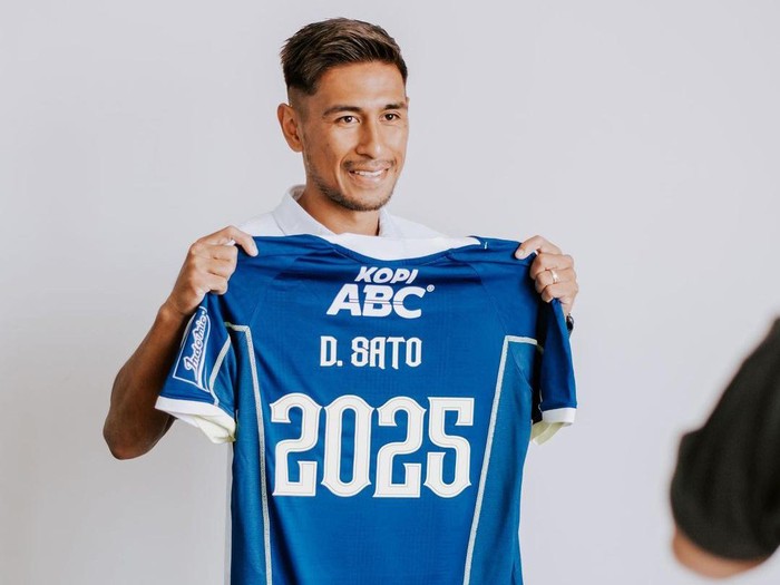 Daisuke Sato memperpanjang kontraknya bersama Persib Bandung.