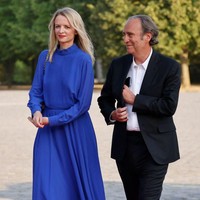 Kehidupan pribadi Delphine Arnault tidak terlalu banyak diketahui publik. Delphine pernah menikah dengan seorang pebisnis Italia, Alessandro Vallarino Gancia dari 2005 sampai 2010. Kini ia disebut berpacaran dengan pebisnis Prancis Xavier Niel dan telah punya dua anak.Foto: Getty Images