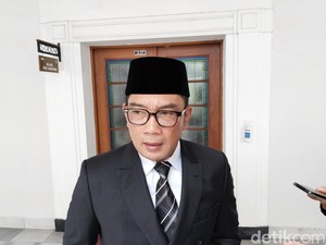 Lika-liku Perjalanan Politik Ridwan Kamil Sebelum Masuk Golkar