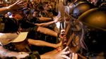 Potret Horor Demo di Peru: 47 Orang Tewas-Polisi Dibakar
