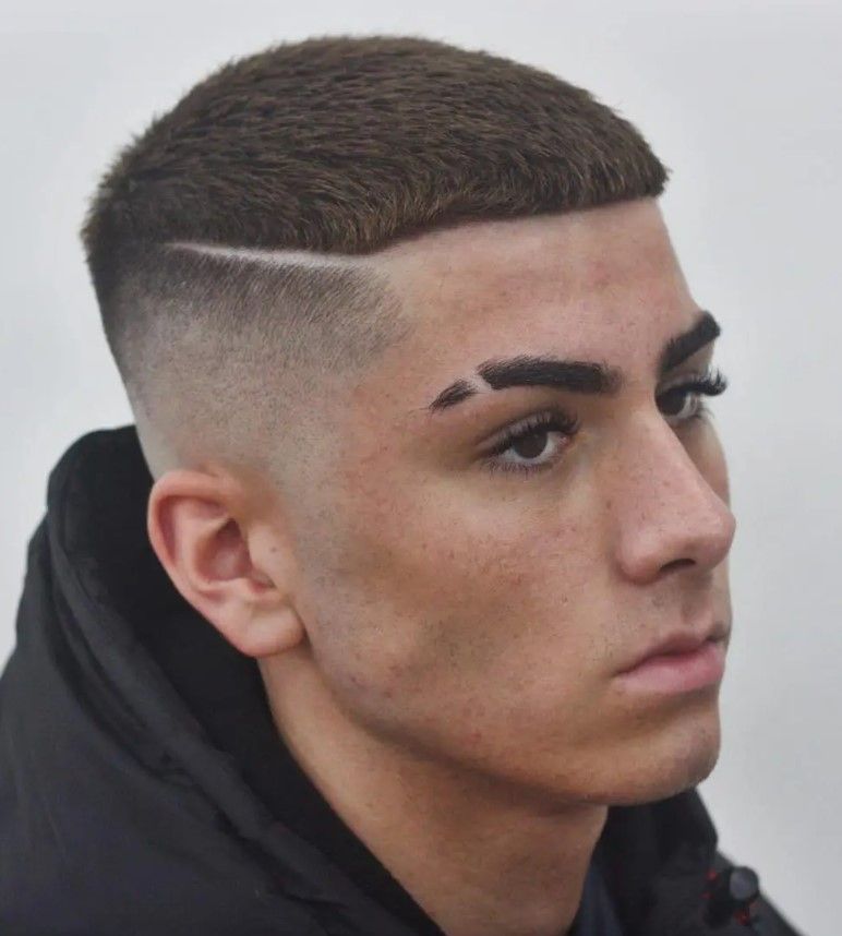 Inspirasi model rambut botak @joshconnollybarber