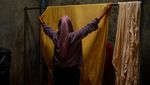 Intip Produksi Kain Ecoprint yang Raup Omzet hingga Puluhan Juta
