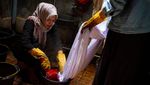 Intip Produksi Kain Ecoprint yang Raup Omzet hingga Puluhan Juta