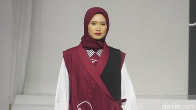 6 Koleksi Busana Muslim Hannie Hananto di Jakarta Fashion Trend 2023