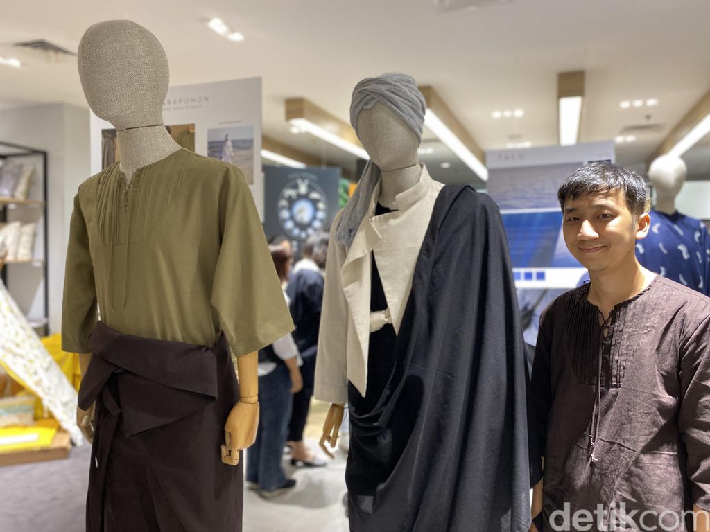 Lakon Pintu Incubator Goes To Paris