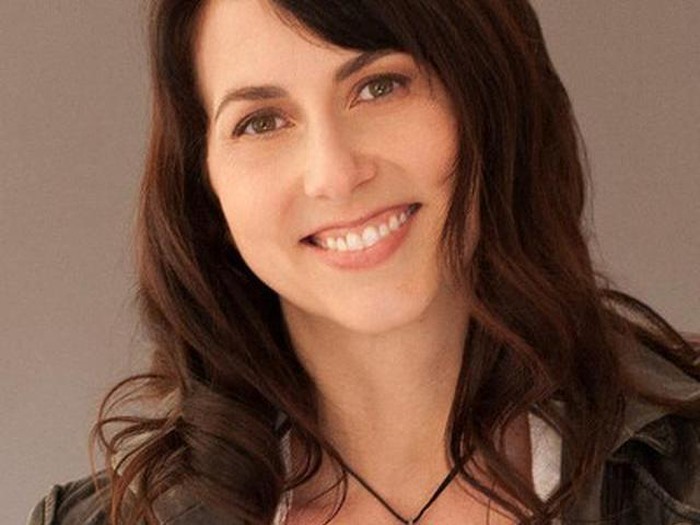 Mackenzie Bezos