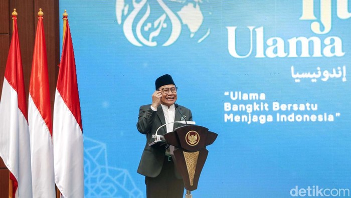 Wakil Presiden RI Maruf Amin memberikan pidato sambutan saat berlangsungnya acara Ijtima Ulama Nusantara yang digelar oleh DPP Partai Kebangkitan Bangsa (PKB) di Hotel Millenium, Jakarta, Jumat (13/1/2023).