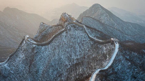 Tembok ini memanjang dari Utara ke Selatan China sepanjang 21 ribu Km.  