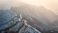 Diketahui, bagian Tembok Raksasa China ini terletak sekitar 100 Km di Utara ibu kota Beijing.  