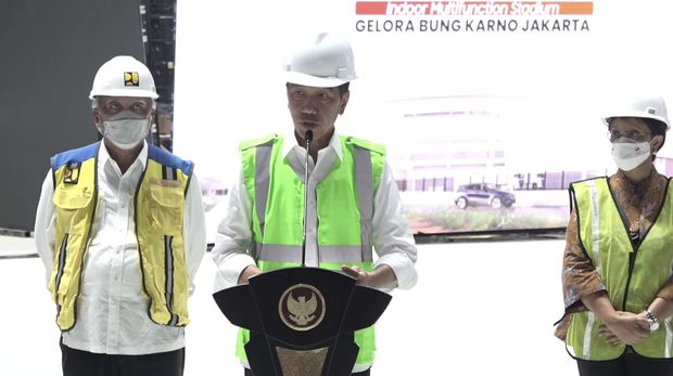 Presiden Joko Widodo menghadiri acara Topping Off Indoor Multifunction Stadium Gelora Bung Karno, Jakarta pada (13/1/2022). (Tangkapan Layar Youtube KemenPUPR)