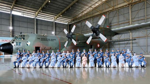 TNI AU resmi menghentikan operasional pesawat C-130 B Hercules A-1312 Skadron Udara 32 Lanud Abdulrachman Saleh Malang setelah 47 tahun pengabdian. (dok Dispenau)