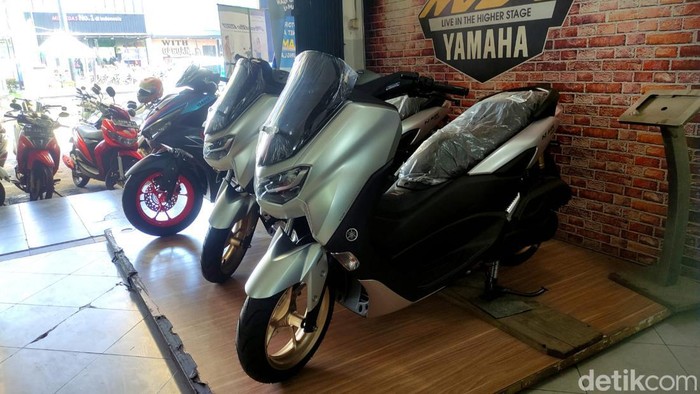 Yamaha NMax di dealer Bekasi Barat.