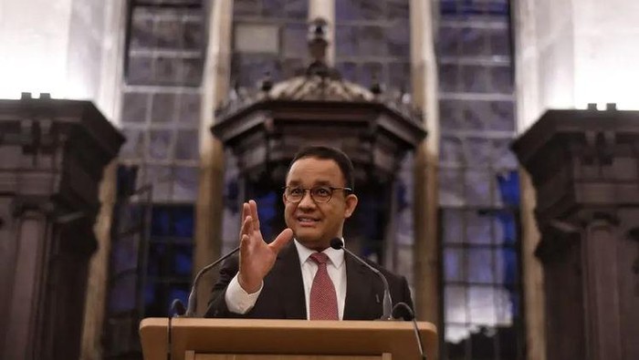 Anies Baswedan memberikan kuliah tamu di kampus Universtas Oxford (Dok. Instagram Anies Baswedan)