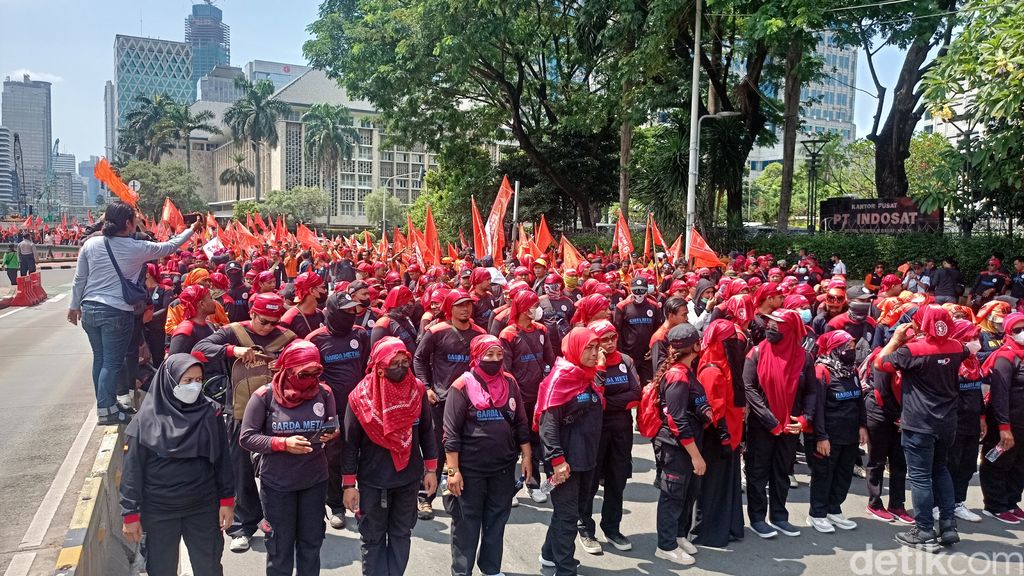 Demo Partai Buruh tolak Perppu Cipta Kerja, 14 Januari 2023. (Adrial Akbar/detikcom)