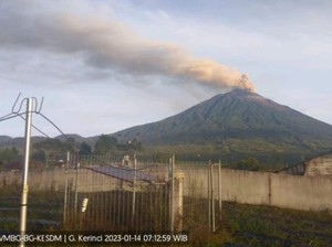 WNA Asal Malaysia Nekat Daki Gunung Kerinci yang Ditutup Pasca Erupsi